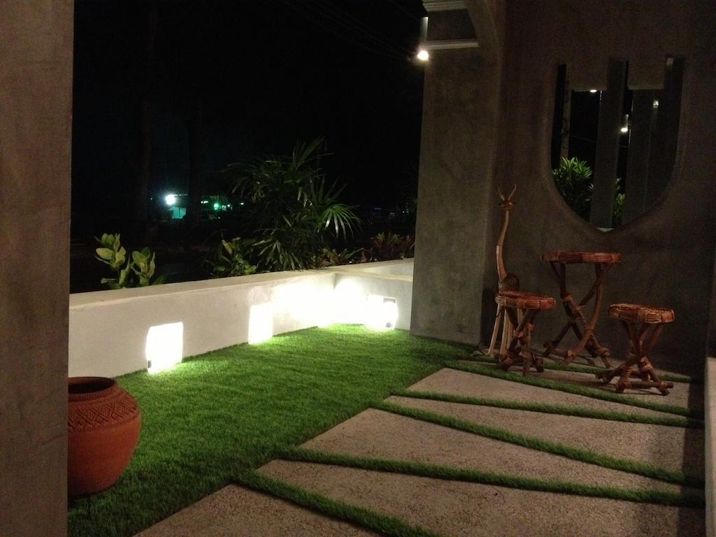 De Sea Almond Hotell Chumphon Exteriör bild